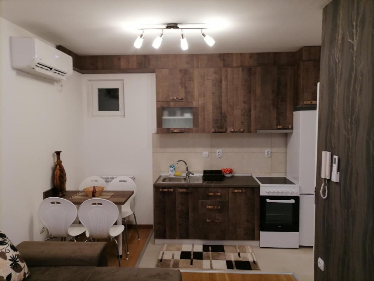 Apartman Ana นิส ภายนอก รูปภาพ